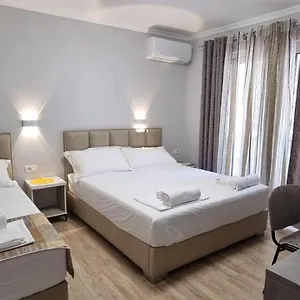 Bed & Breakfast Aaa, Berat
