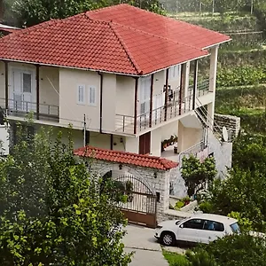 Pensjonat Emiljos Flamur, Berat