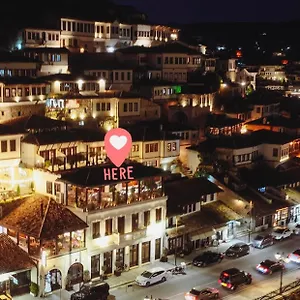 White House Boutique & Restaurant - Since 1999 Berati